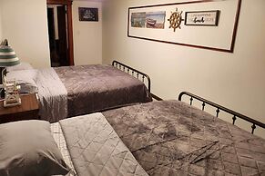 Cozy Lewiston Home < 10 Mi to Niagara Falls!