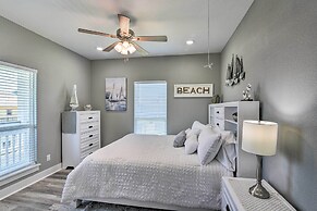 Steps to Coast: Bolivar Peninsula Beach House!