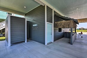 Steps to Coast: Bolivar Peninsula Beach House!