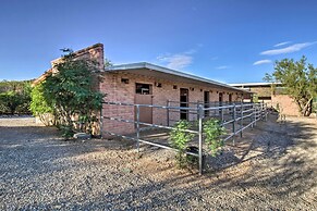 Tucson Home - Hiking Trail Access On-site!