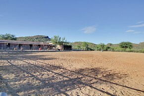 Tucson Home - Hiking Trail Access On-site!