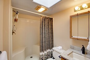 Tucson Home - Hiking Trail Access On-site!