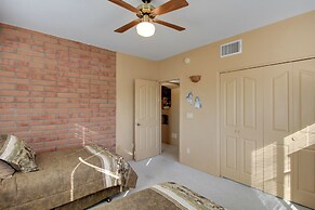 Tucson Home - Hiking Trail Access On-site!