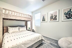 6 Mi to Dtwn Chandler: Newly Built Townhome