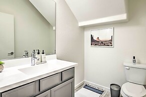 6 Mi to Dtwn Chandler: Newly Built Townhome