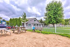 Cascade Lakefront Home: Boat Dock, Fire Pit!