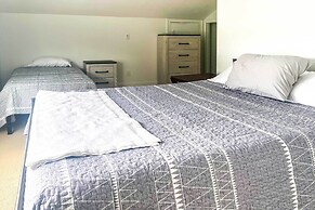 Cascade Lakefront Home: Boat Dock, Fire Pit!