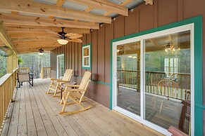 Scenic Murphy Cabin w/ Hot Tub, Fire Pit & Views