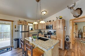 Tree-lined Murphy Cabin w/ Private Hot Tub!