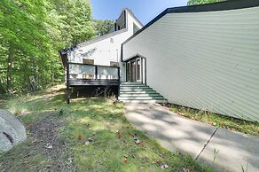 2 Mi to Lake: Modern Harbor Springs Home w/ Grill!