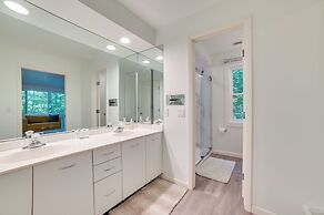 2 Mi to Lake: Modern Harbor Springs Home w/ Grill!