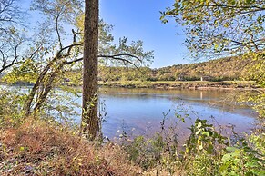 Riverfront 'heaven on the White' w/ Covered Patio!