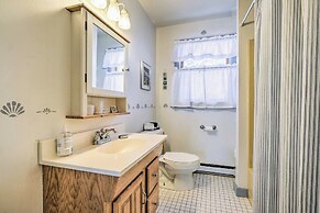 Cozy Waterfront Cottage on Montsweag Bay!