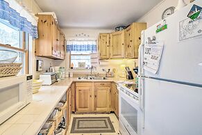 Cozy Waterfront Cottage on Montsweag Bay!