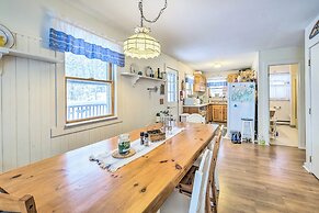 Cozy Waterfront Cottage on Montsweag Bay!