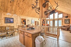 Family-friendly Troy Getaway With Furnished Deck!