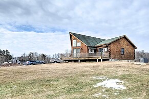 Family-friendly Troy Getaway With Furnished Deck!