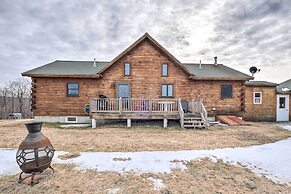 Family-friendly Troy Getaway With Furnished Deck!