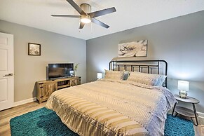 Cozy Holiday Island Home: Hot Tub + Chiminea!