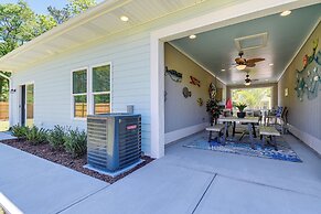 Charming Ocean Isle Beach Home ~ 1 Mi to Beach!