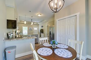 Charming Ocean Isle Beach Home ~ 1 Mi to Beach!