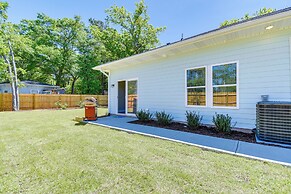 Charming Ocean Isle Beach Home ~ 1 Mi to Beach!