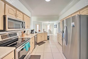 Pool & Fenced Yard: Sebring Retreat