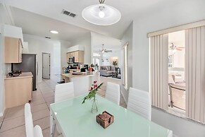 Pool & Fenced Yard: Sebring Retreat