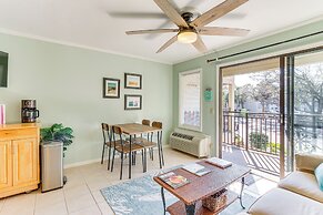 Pool & Beach Access: Hilton Head Coastal Condo