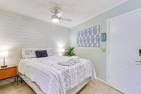 Pool & Beach Access: Hilton Head Coastal Condo