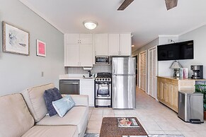 Pool & Beach Access: Hilton Head Coastal Condo