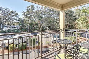 Pool & Beach Access: Hilton Head Coastal Condo