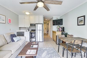 Pool & Beach Access: Hilton Head Coastal Condo