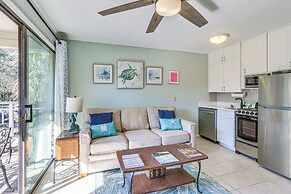 Pool & Beach Access: Hilton Head Coastal Condo