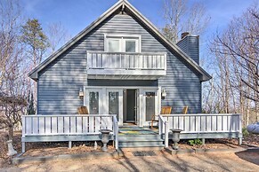 Blue Ridge Retreat w/ Mountain Views & Deck