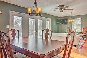 Blue Ridge Retreat w/ Mountain Views & Deck