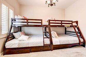 Pool, BBQ & Bar: Family Home in Queen Creek