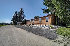 Newport Riverfront Home w/ Deck + Fire Pit!
