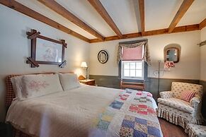 Cabin Vacation Rental ~ 8 Mi to Penn State!