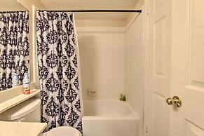 Gilbert Townhome w/ Easy Access to Phoenix!