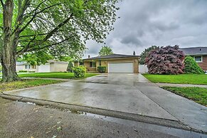Dearborn Heights Home ~ 16 Mi to Downtown Detroit!