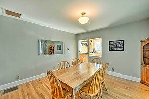 Sunny & Central Everett Home < 1 Mile to Dtwn!