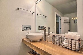 Resort Condo Retreat ~ 6 Mi to Downtown Bend!