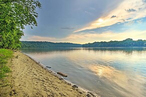 'ryman Riviera' Home w/ Fireplace: Steps to River