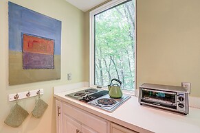 Carriage House Near Downtown & the Parkway