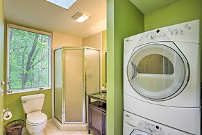 Carriage House Near Downtown & the Parkway