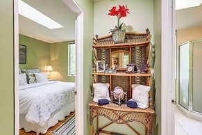 Carriage House Near Downtown & the Parkway