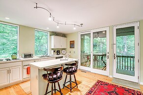 Carriage House Near Downtown & the Parkway