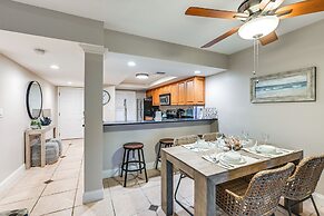 Beachy Marco Island Condo With Resort Amenities!