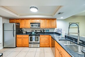 Beachy Marco Island Condo With Resort Amenities!